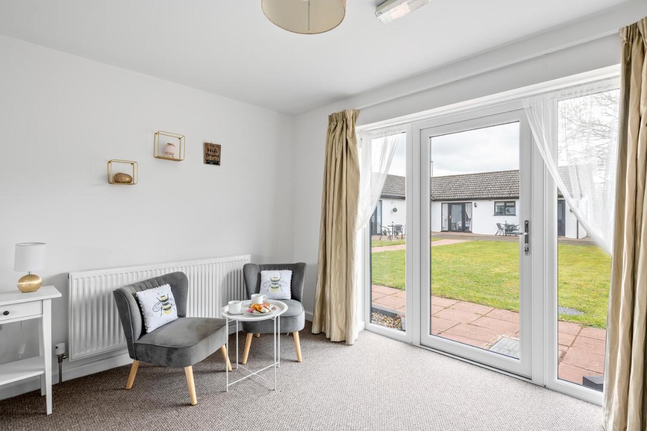 Number 5 - Lytton Tree Lodge, Reydon, Southwold Buitenkant foto