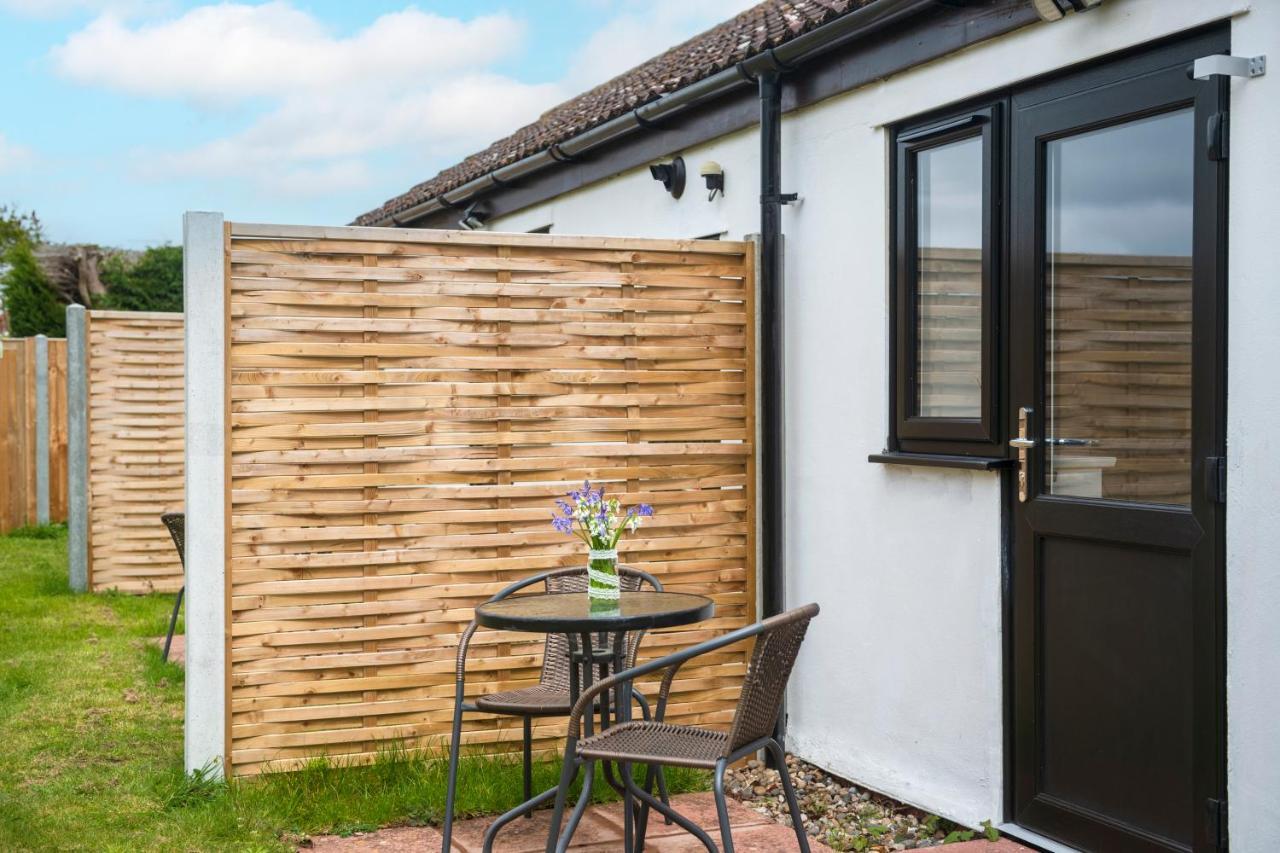 Number 5 - Lytton Tree Lodge, Reydon, Southwold Buitenkant foto